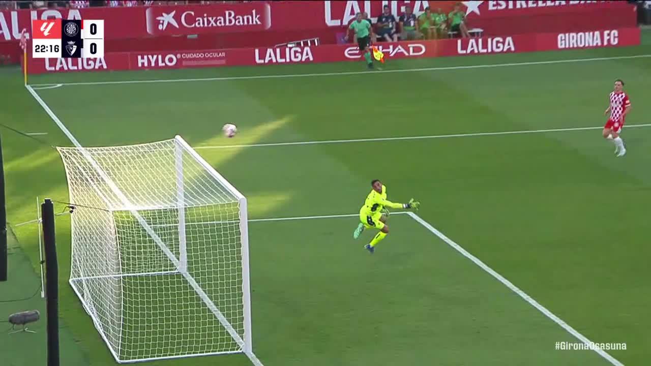 Sergio Herrera makes a great save