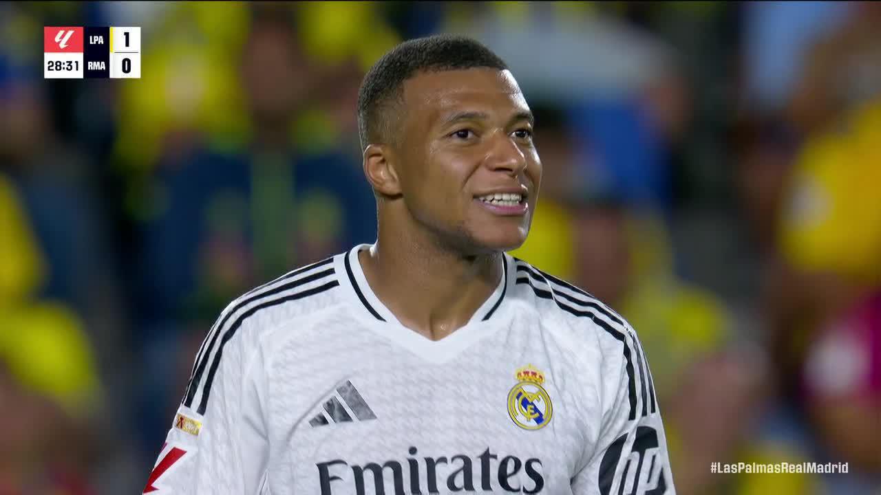 Kylian Mbappé's deflected shot saved by keeper