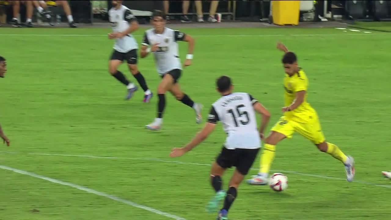 Ayoze Pérez finds the back of the net for Villarreal