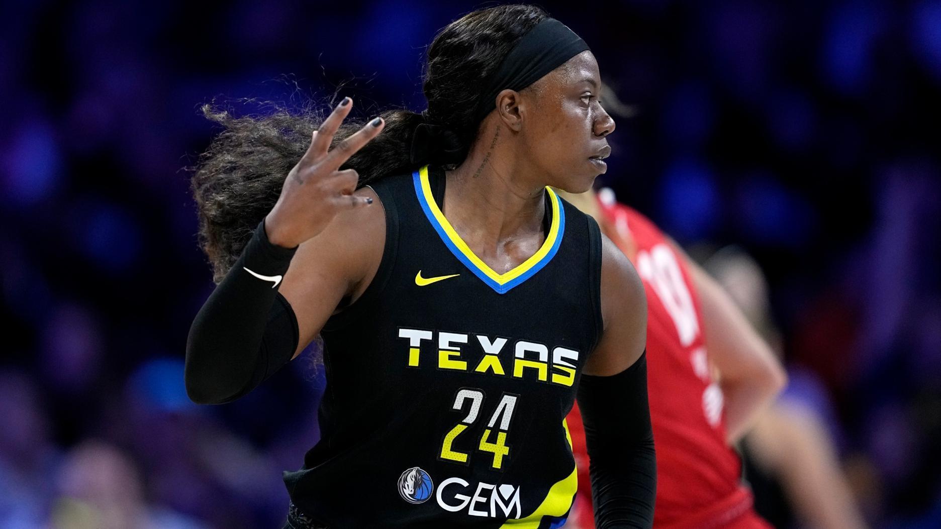 Arike Ogunbowale sinks nine 3s to tie WNBA single-game record