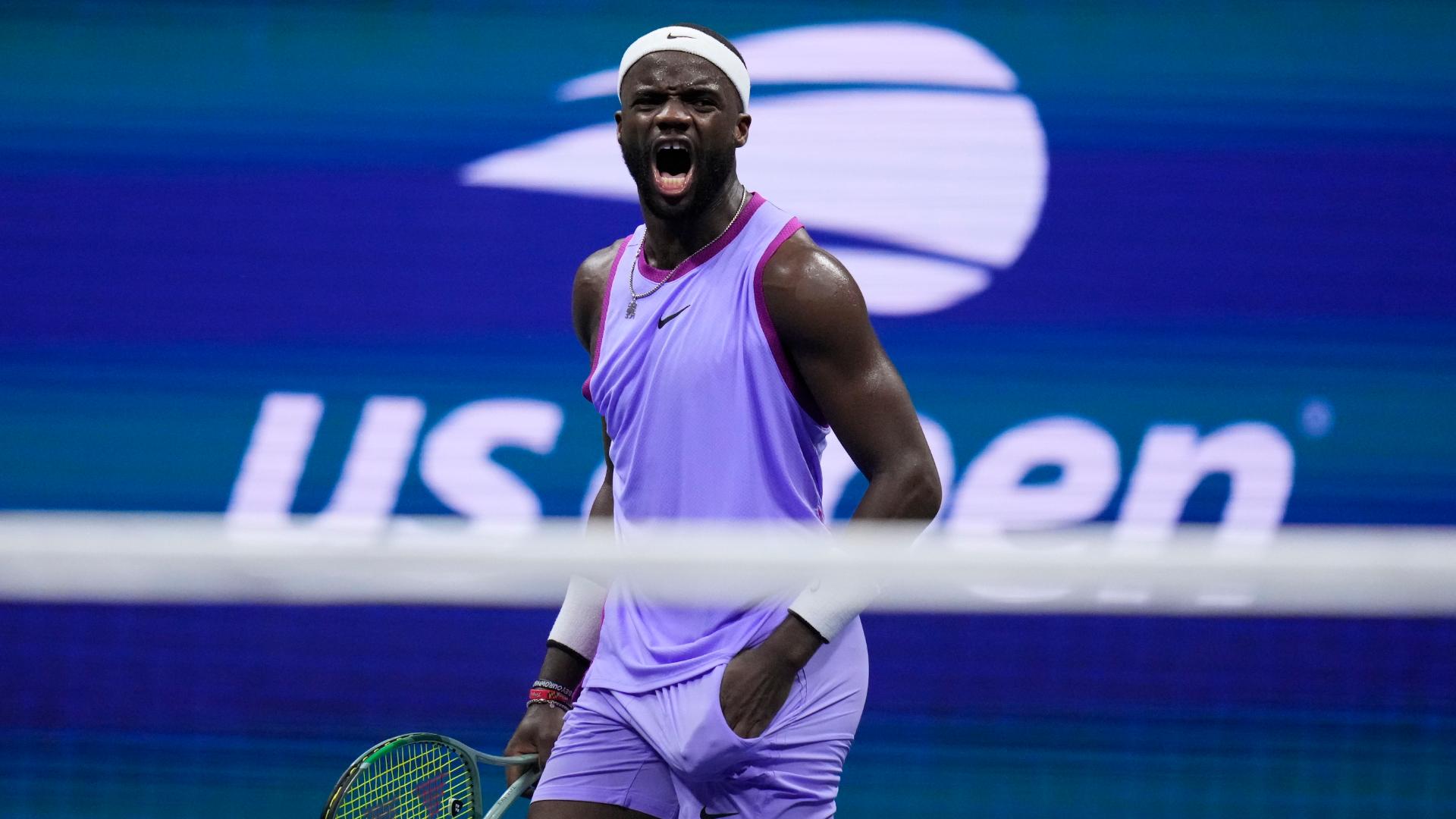 Frances Tiafoe goes up 2 sets to 1 on Taylor Fritz