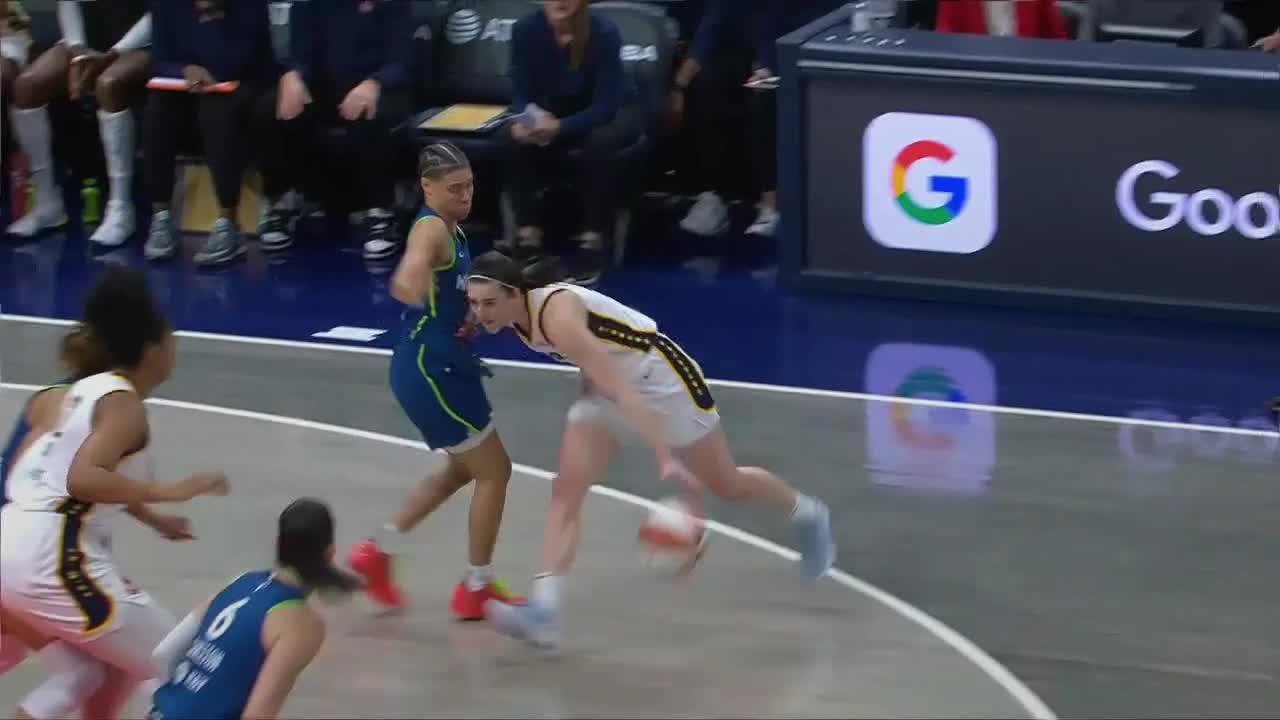 Caitlin Clark drills step-back 2