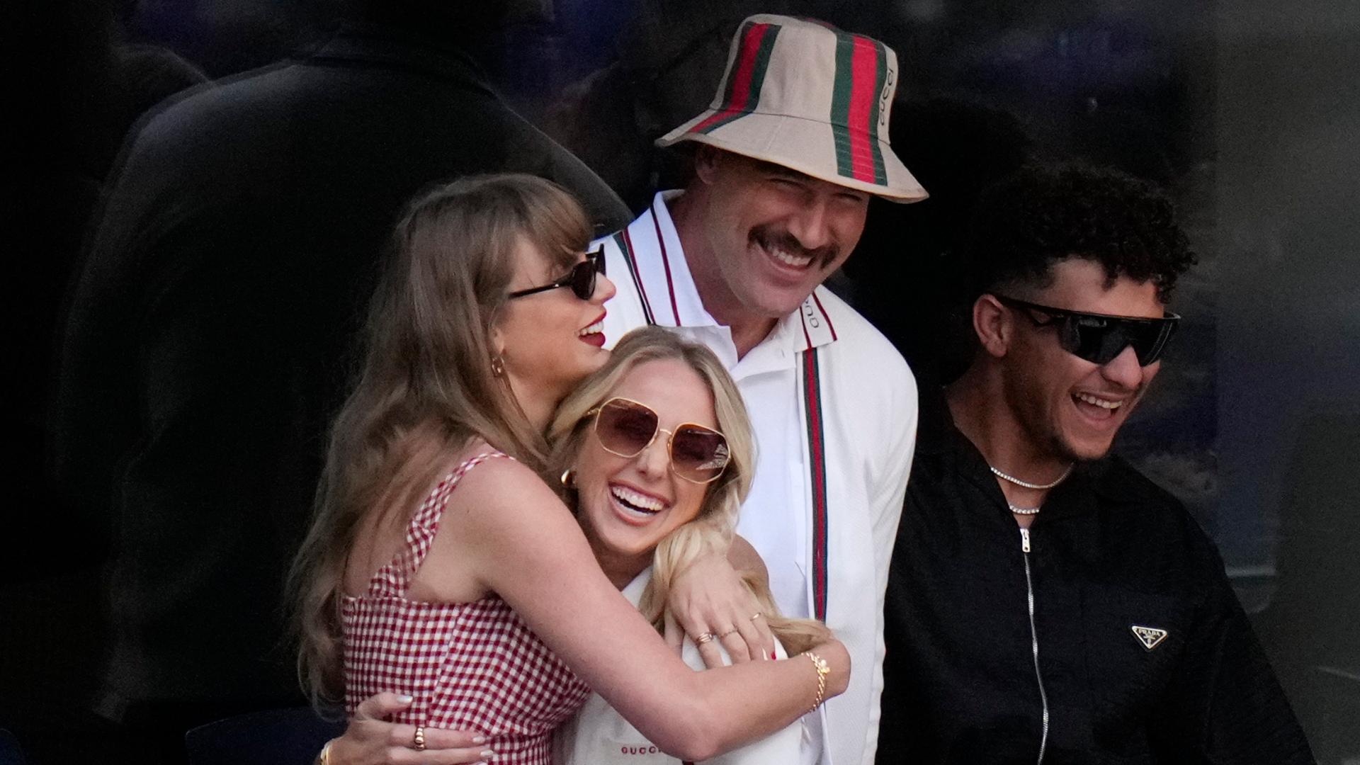 Taylor Swift, Travis Kelce, Patrick and Brittany Mahomes take in US Open
