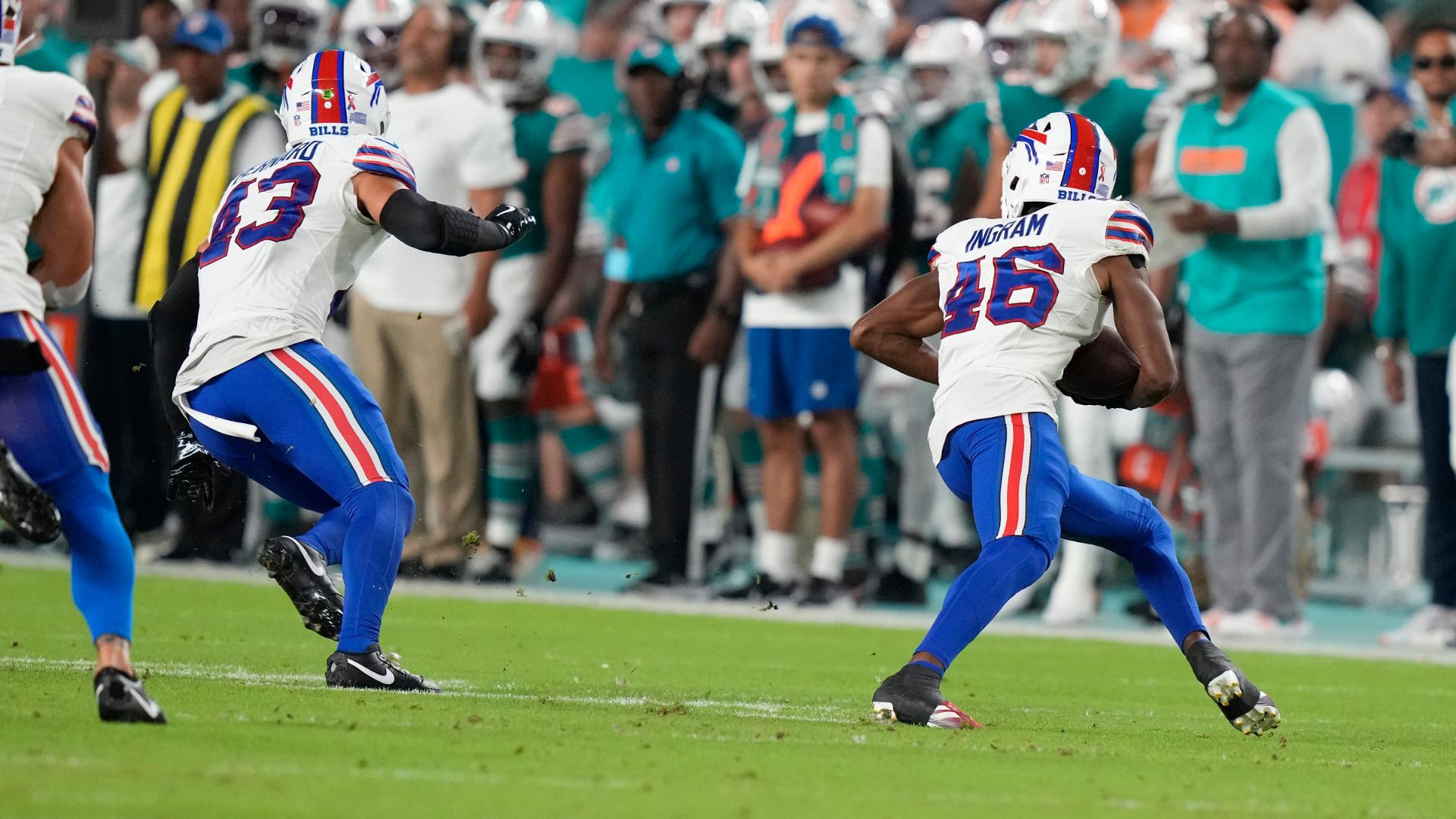 Tua Tagovailoa throws an INT on the Dolphins' opening drive