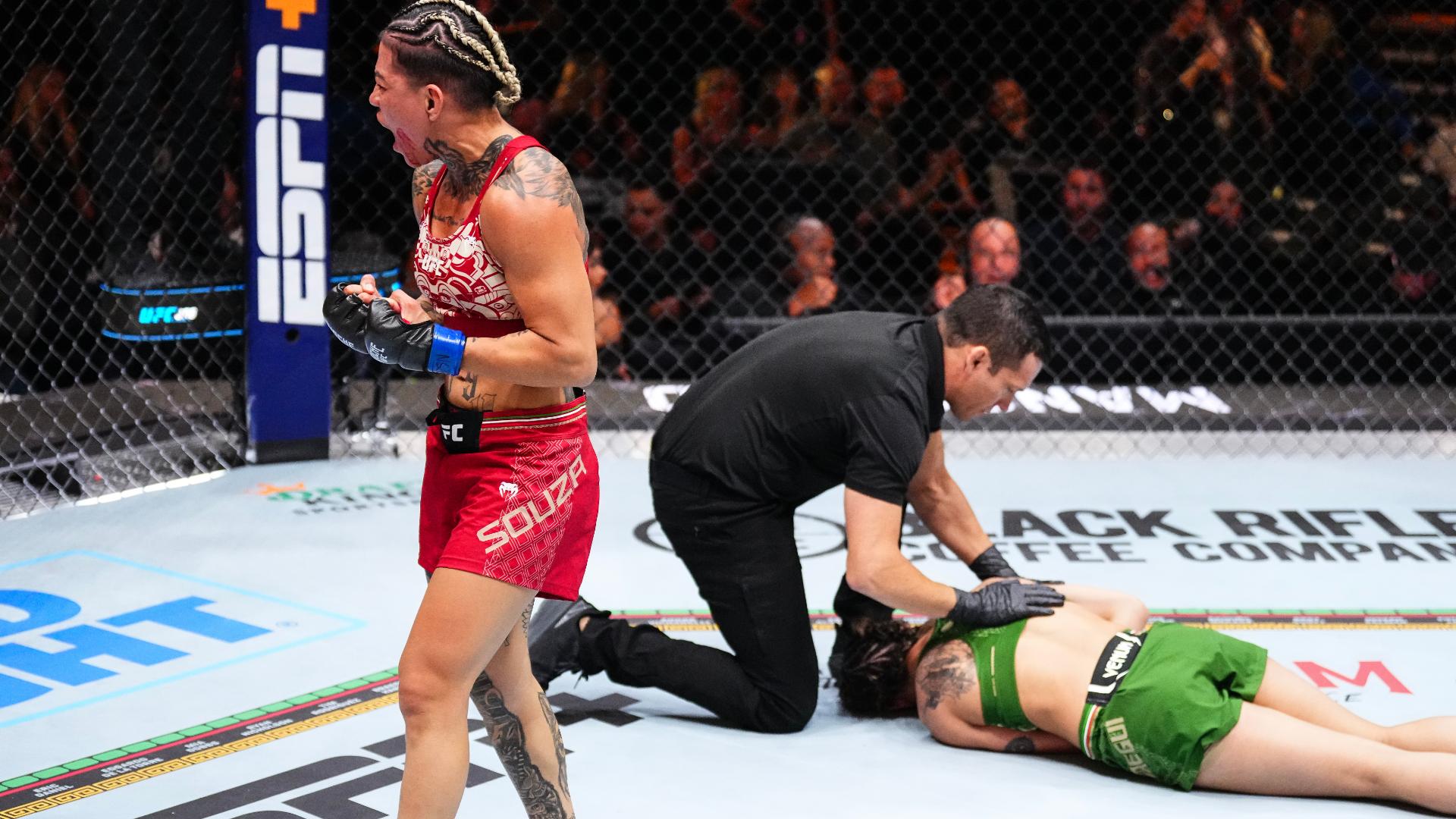 Ketlen Souza grabs first-round submission win