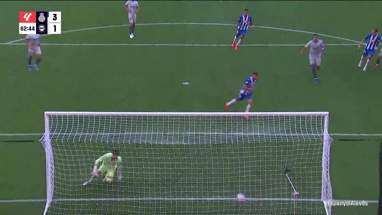 Javier Puado scores Penalty Goals vs. Alavés