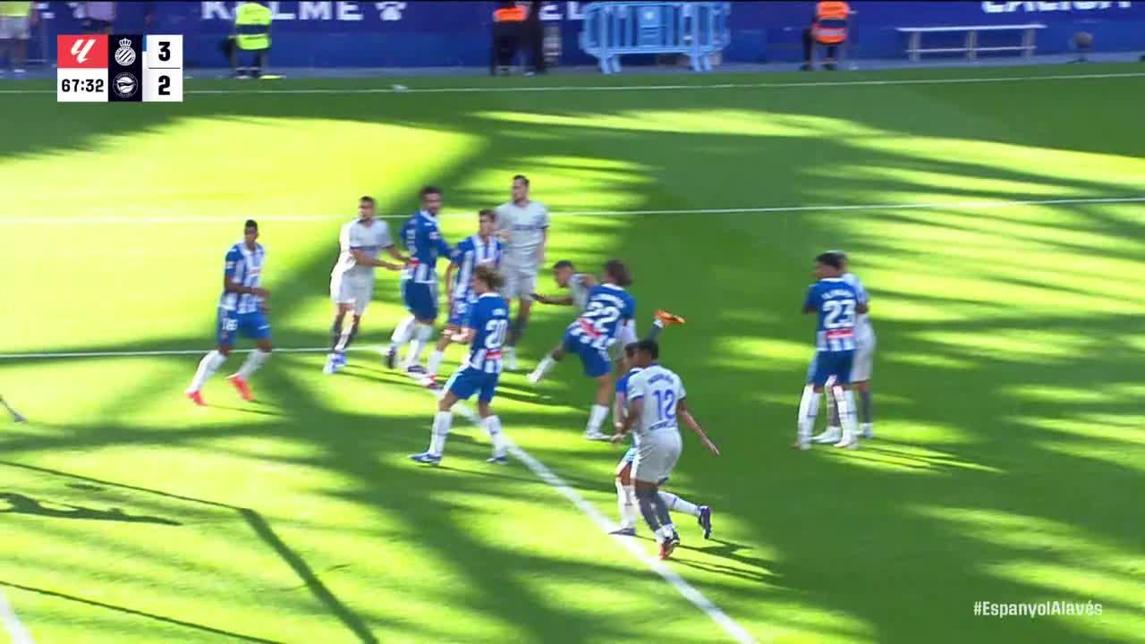 Nahuel Tenaglia scores goal for Alavés