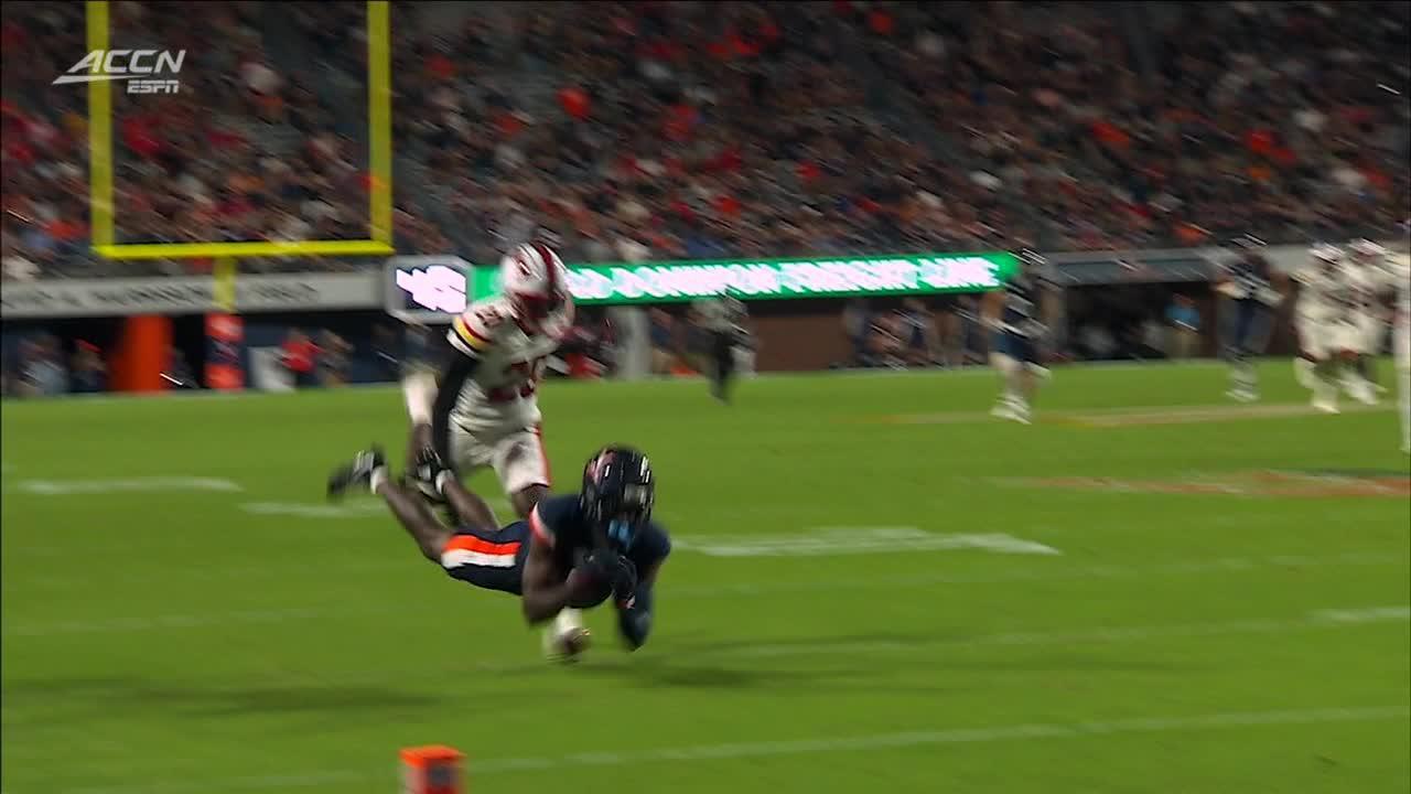 Trell Harris makes a sensational diving grab for Virginia