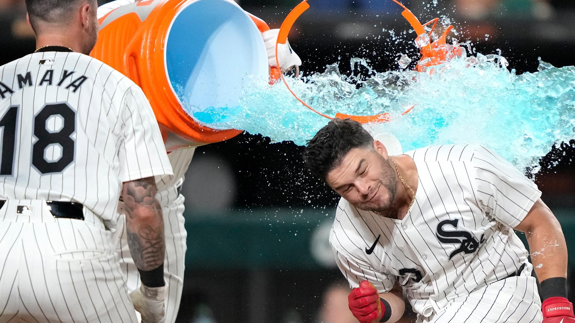 Andrew Benintendi slams walk-off home run for White Sox