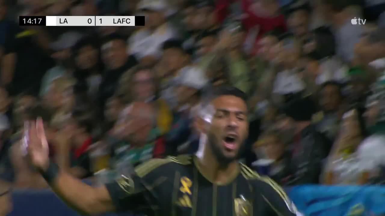 Denis Bouanga slots in the goal for LAFC