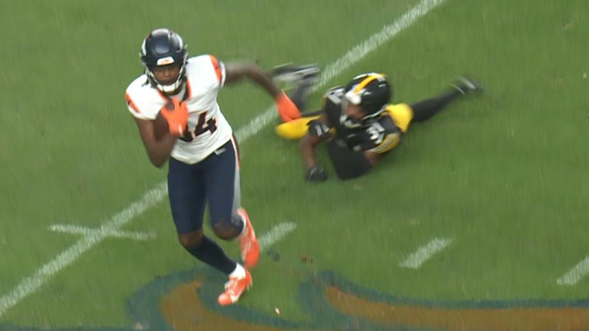 Broncos pick up a big gain with a Lil'Jordan Humphrey reception