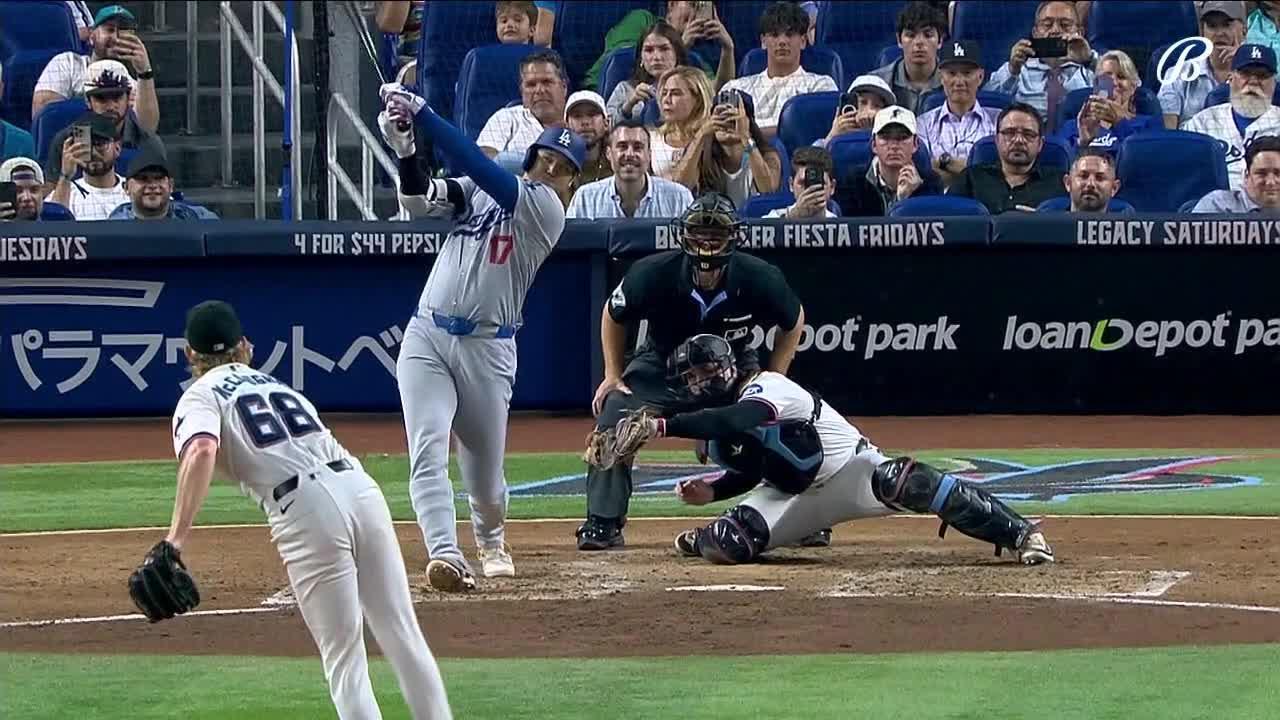 Shohei Ohtani's 48th HR goes to the upper deck