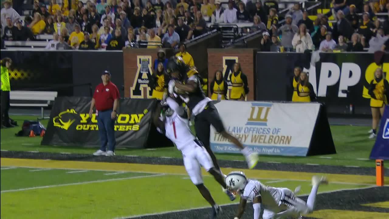 Appalachian State gets on the board with Hail Mary to end 1st half