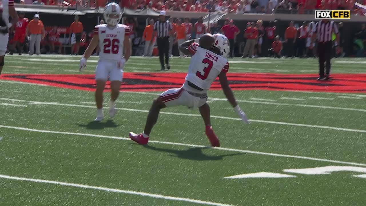 How did Dorian Singer make this catch on his helmet for Utah?