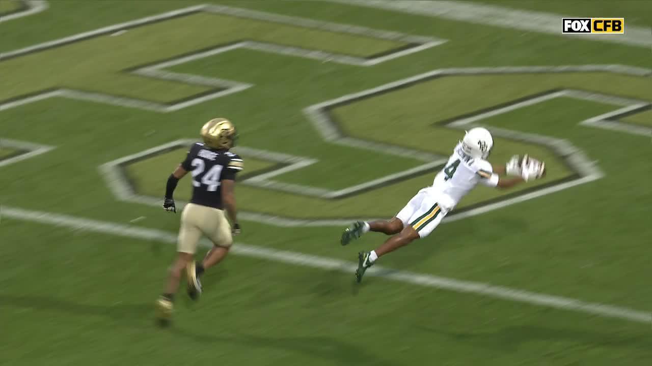 Monaray Baldwin goes full extension for a 35-yard Baylor TD catch