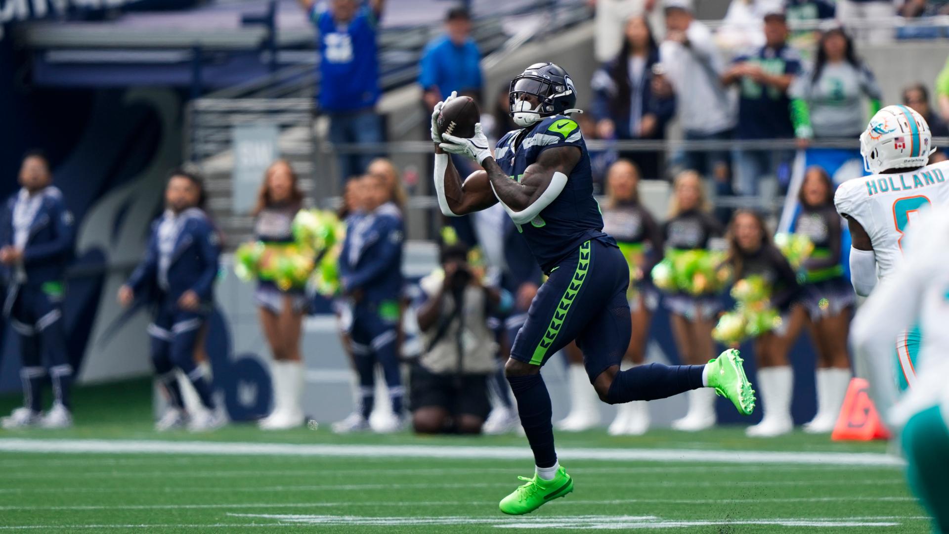 DK Metcalf stuns with 71-yard TD catch for the Seahawks