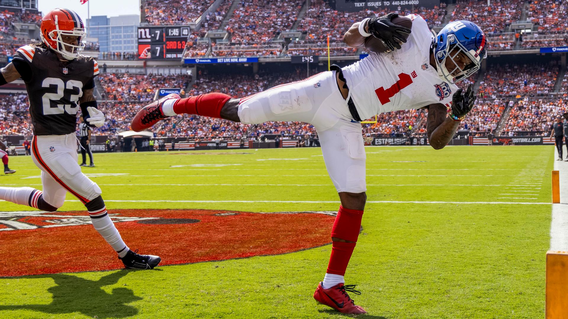 Malik Nabers catches 2 TD passes from Daniel Jones in Giants win