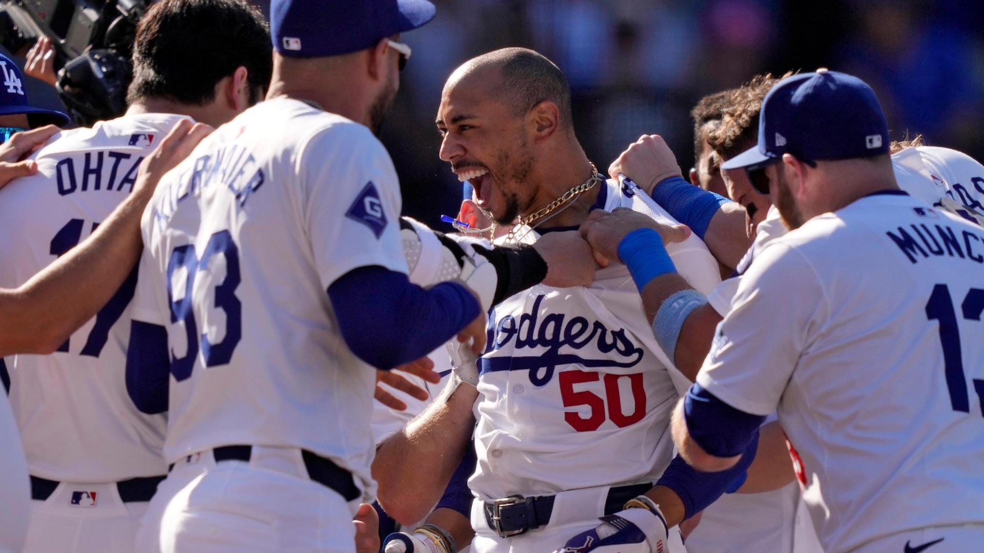 Ohtani, Betts belt back-to-back dingers to walk it off for Dodgers