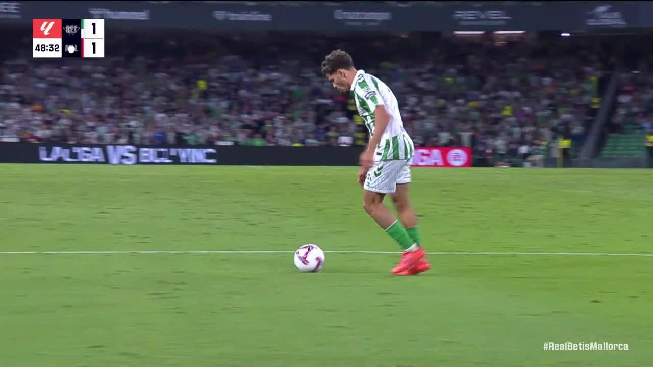 Abde Ezzalzouli hits the woodwork