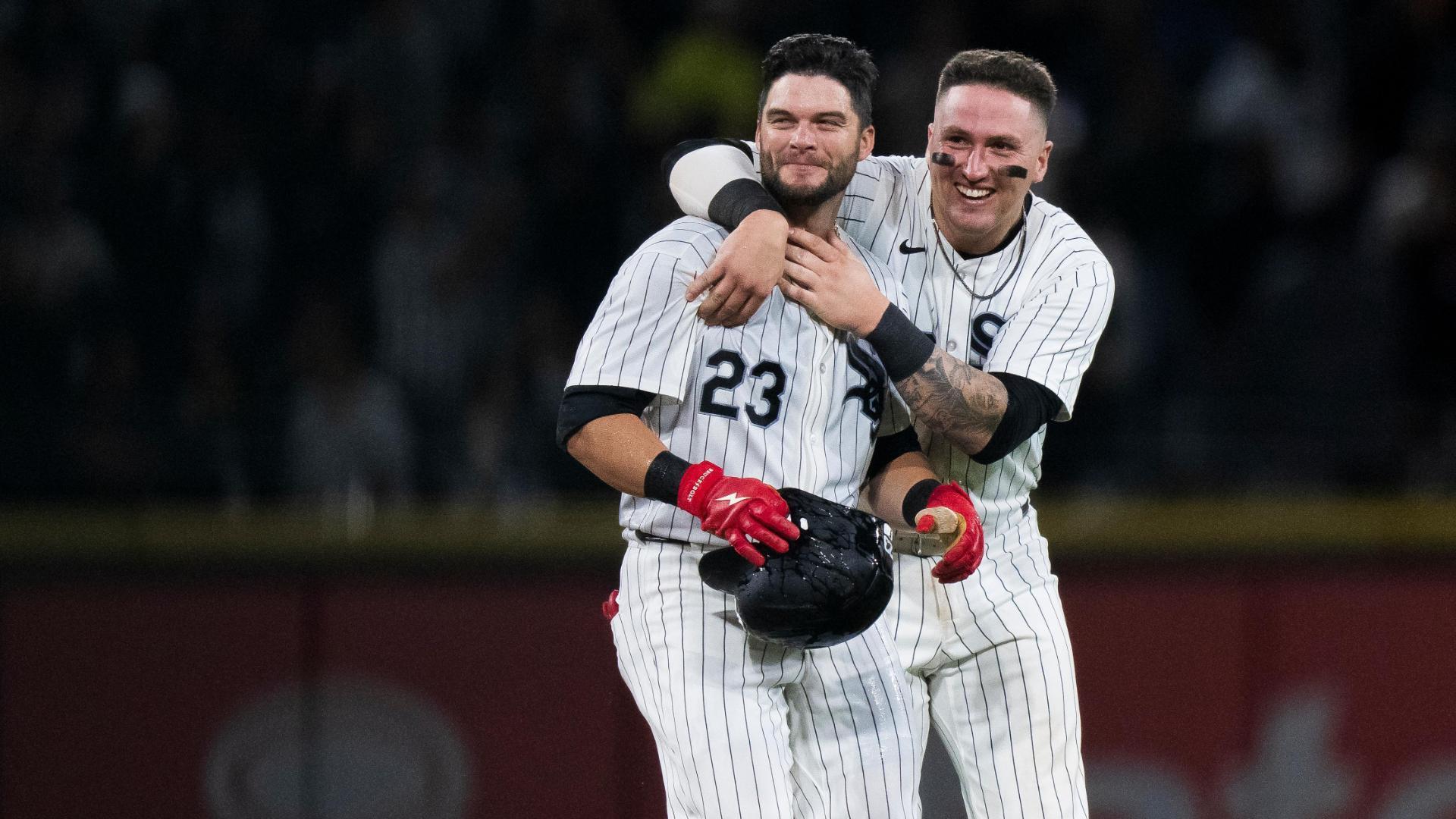 White Sox stave off history again with walk-off to beat Angels