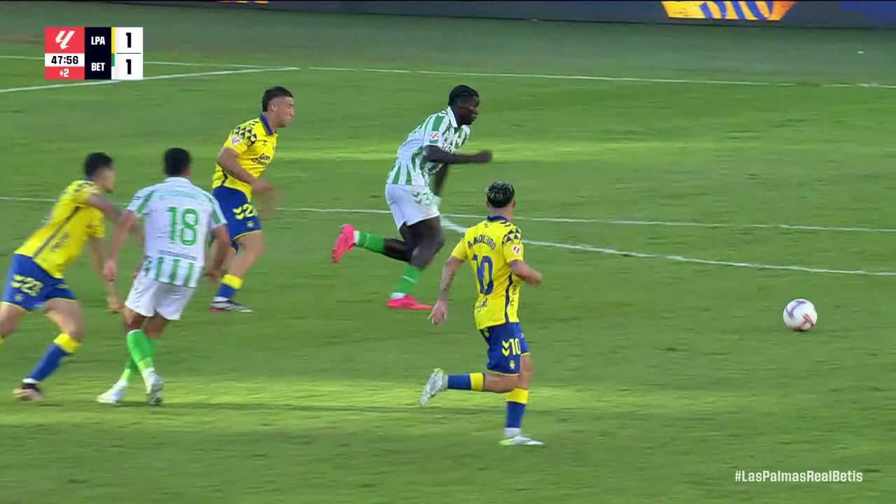 Giovani Lo Celso finds the back of the net for Real Betis