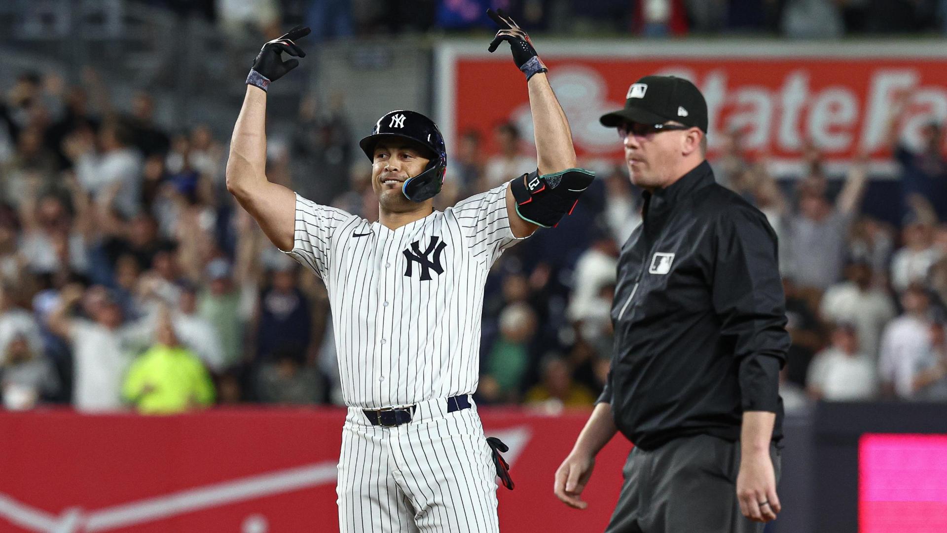 Giancarlo Stanton's double clears bases for Yanks