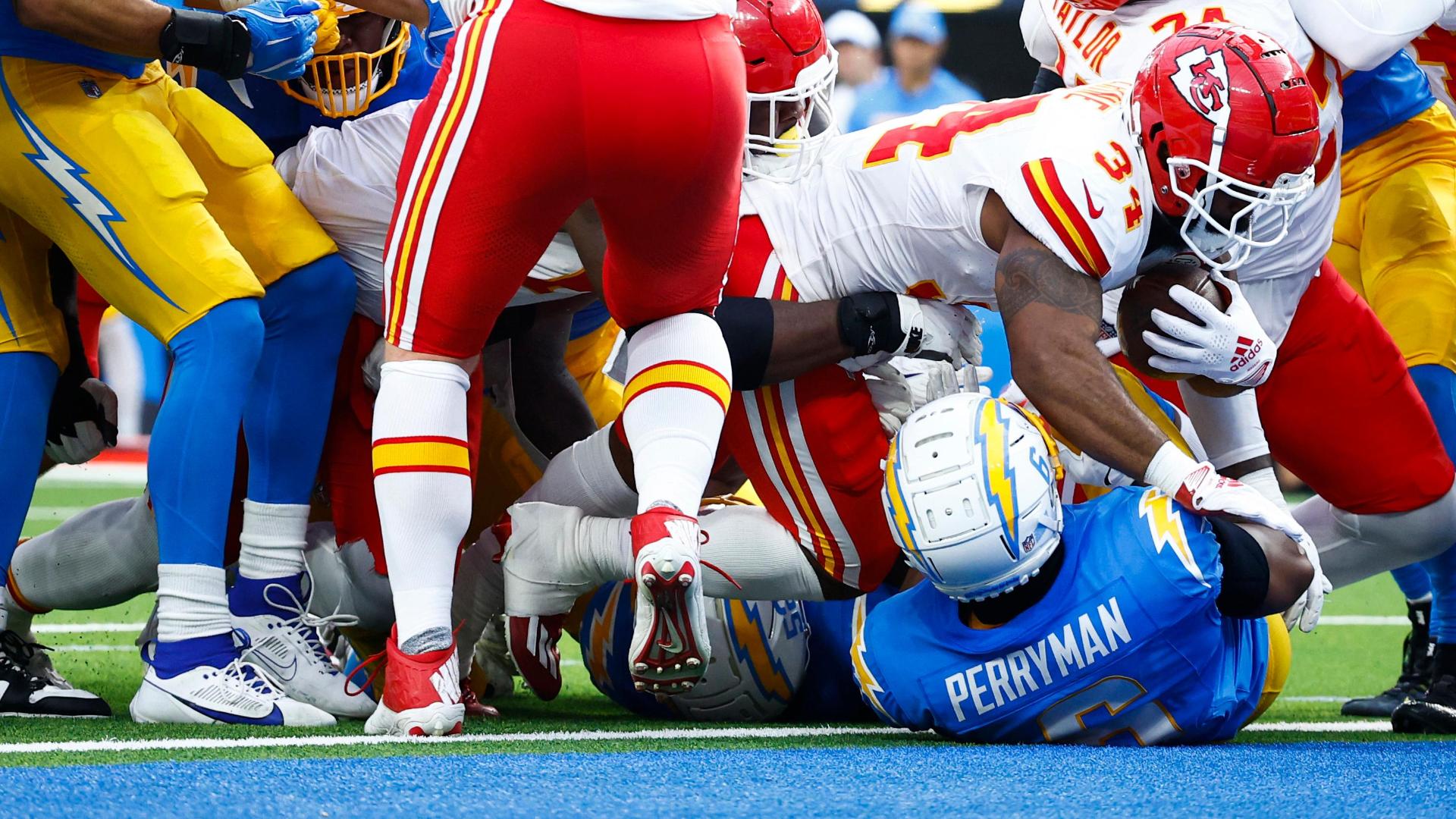 Samaje Perine breaks the deadlock with his first Chiefs TD