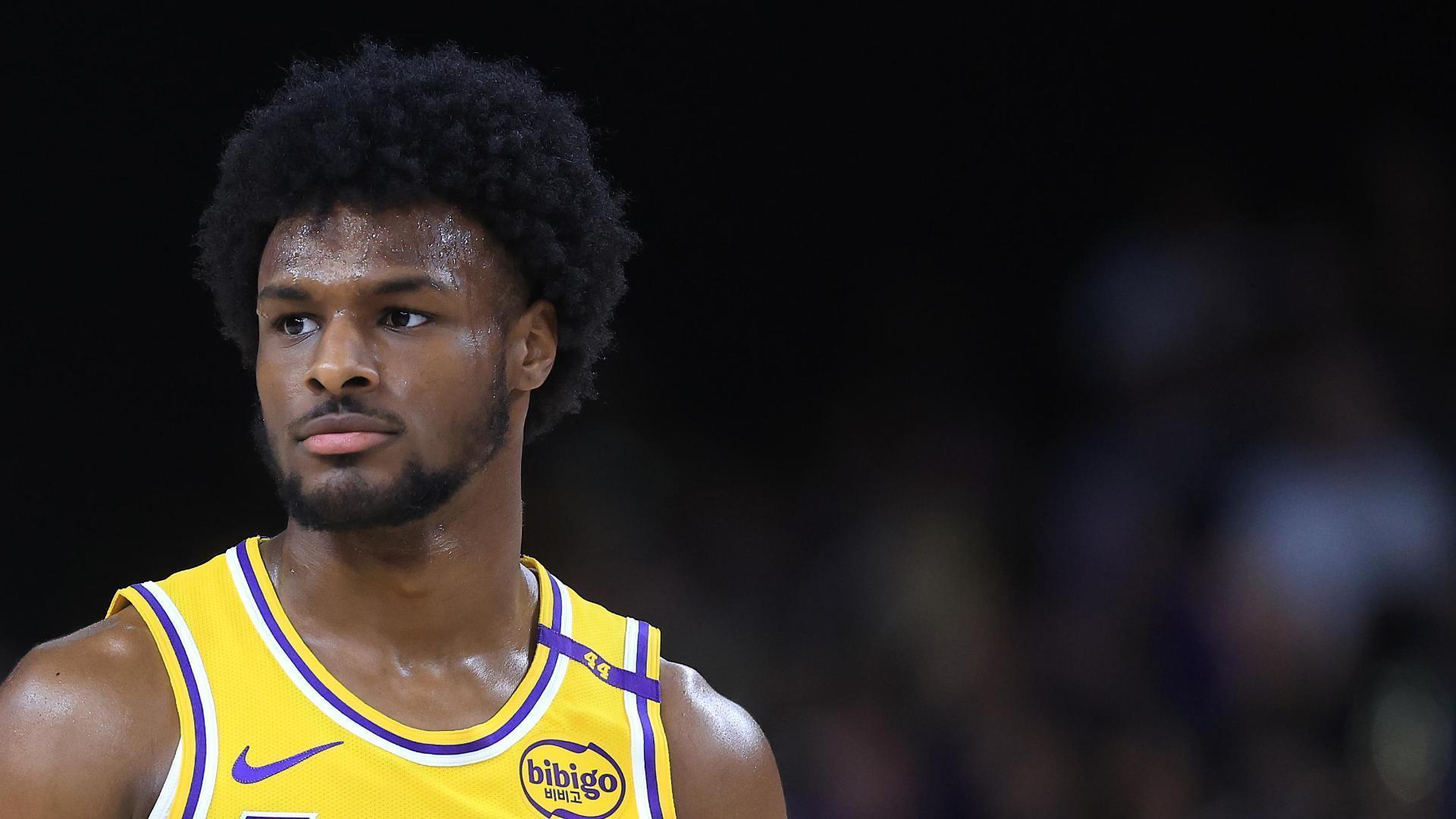 Bronny James checks in to an ovation from Lakers fans