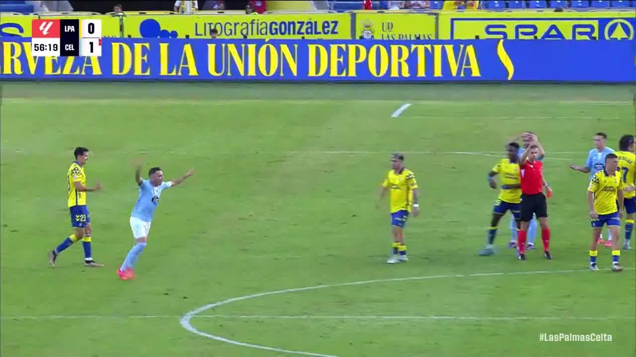 Iago Aspas gets sent off vs. Las Palmas