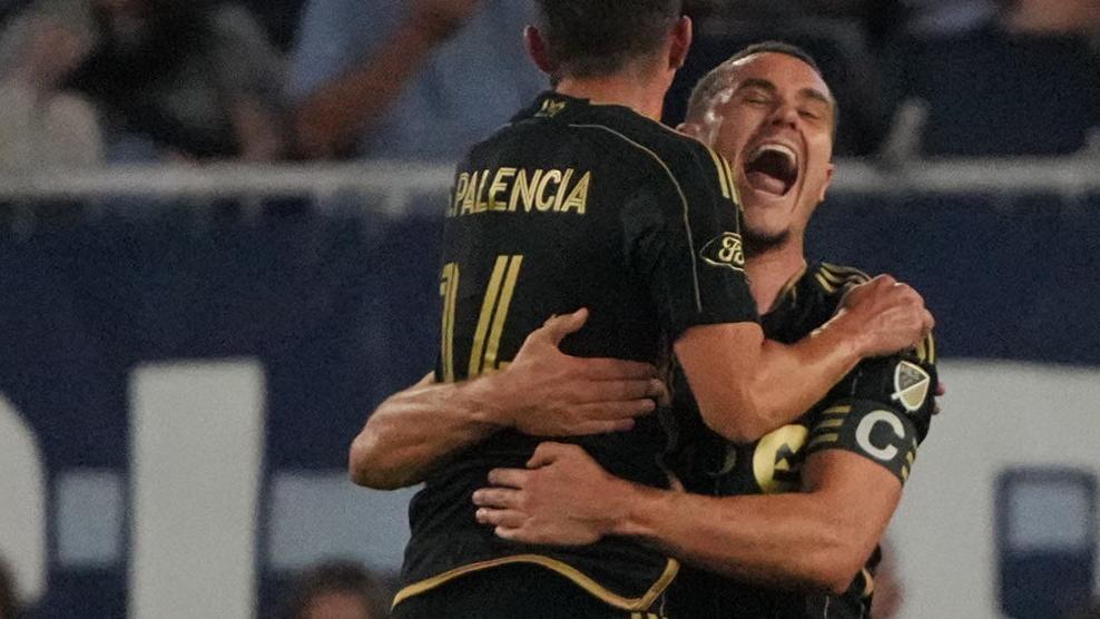 Aaron Long curls home beauty for LAFC