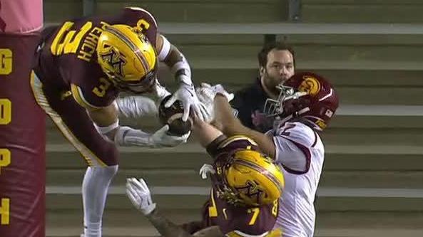 Minnesota stuns No. 11 USC after game-sealing INT