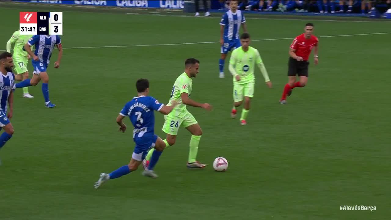 Robert Lewandowski slots in the goal for Barcelona