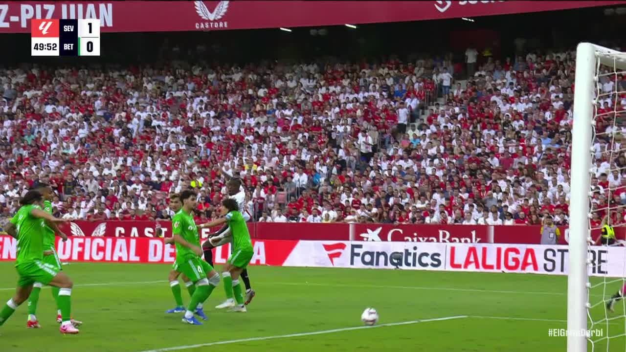 Dodi Lukébakio slots home Penalty Goals vs. Real Betis