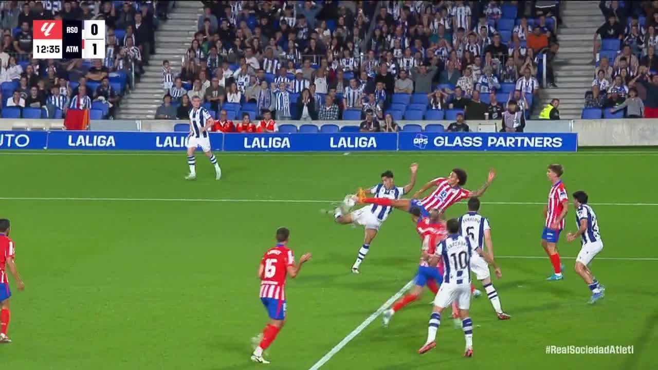 Jan Oblak makes a great save