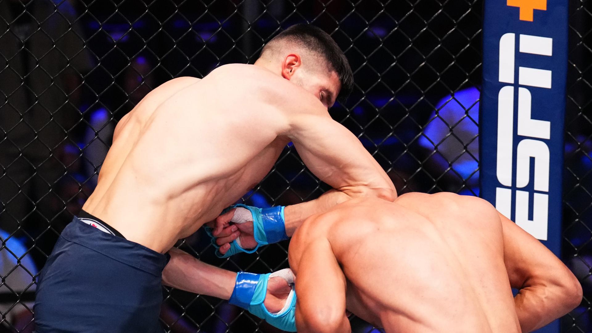 Islam Dulatov sends Vanilto Antunes to the mat with nasty elbow
