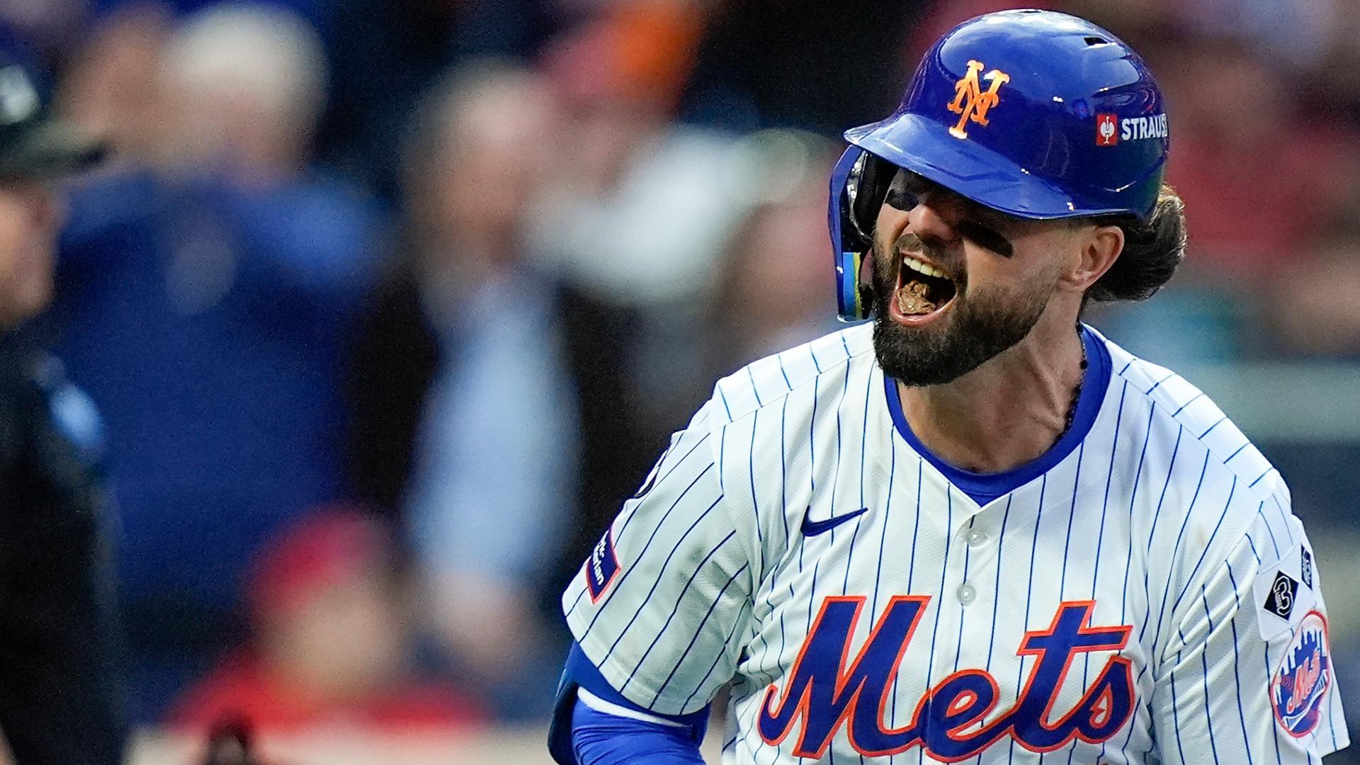 Jesse Winker uncorks upper-deck HR to extend Mets' lead