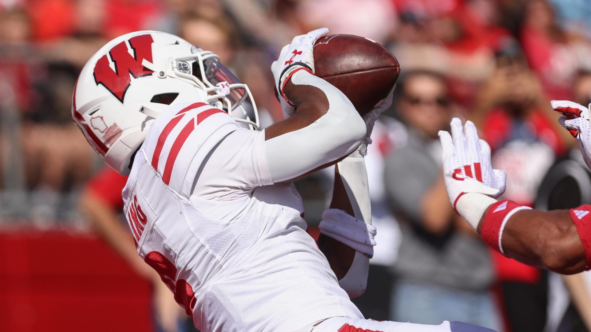 Will Pauling makes an impressive grab for a Wisconsin TD