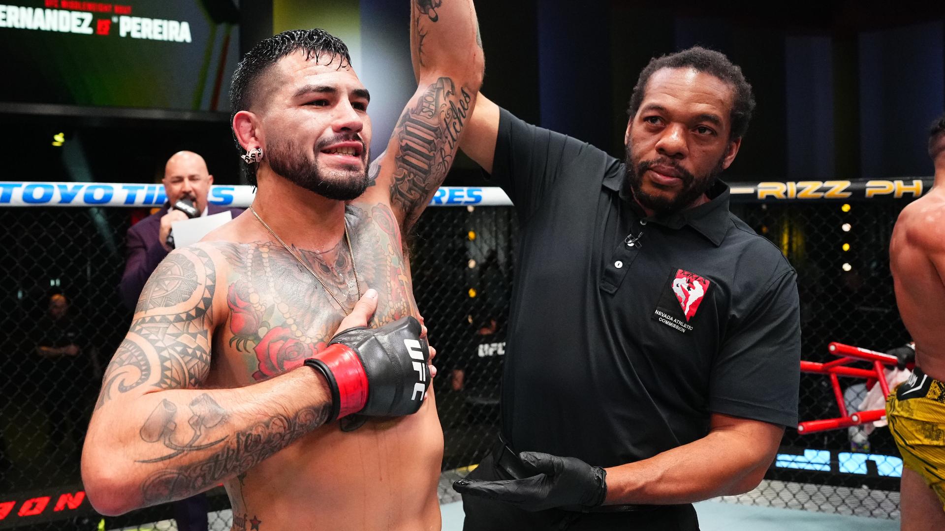 Anthony Hernandez finishes Michel Pereira in Round 5 in dominant win