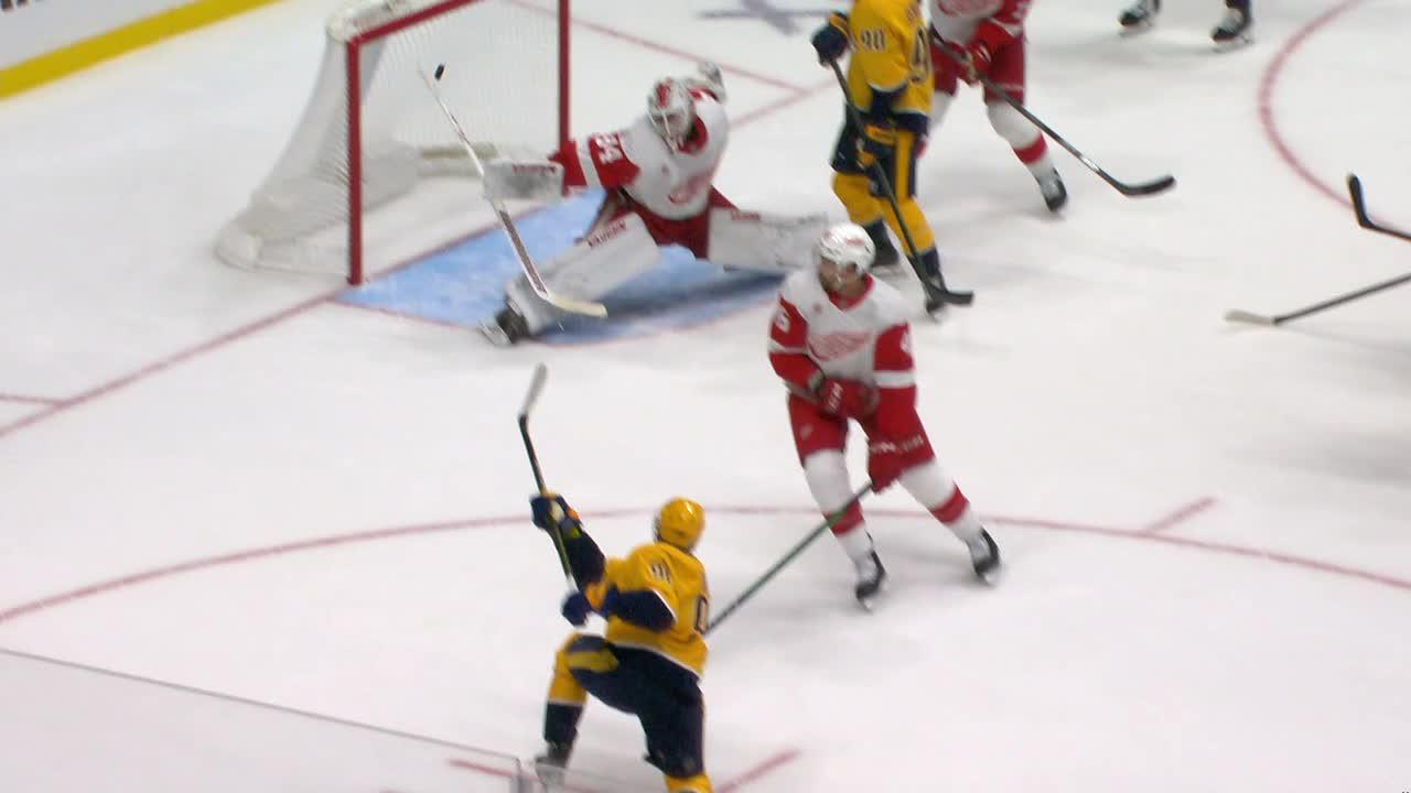 Alex Lyon robs Steven Stamkos of his first Preds' goal with a stellar save