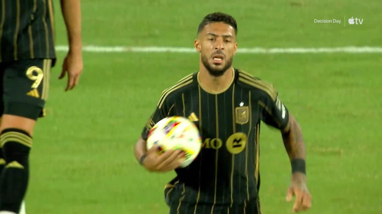 Denis Bouanga equalizes for LAFC