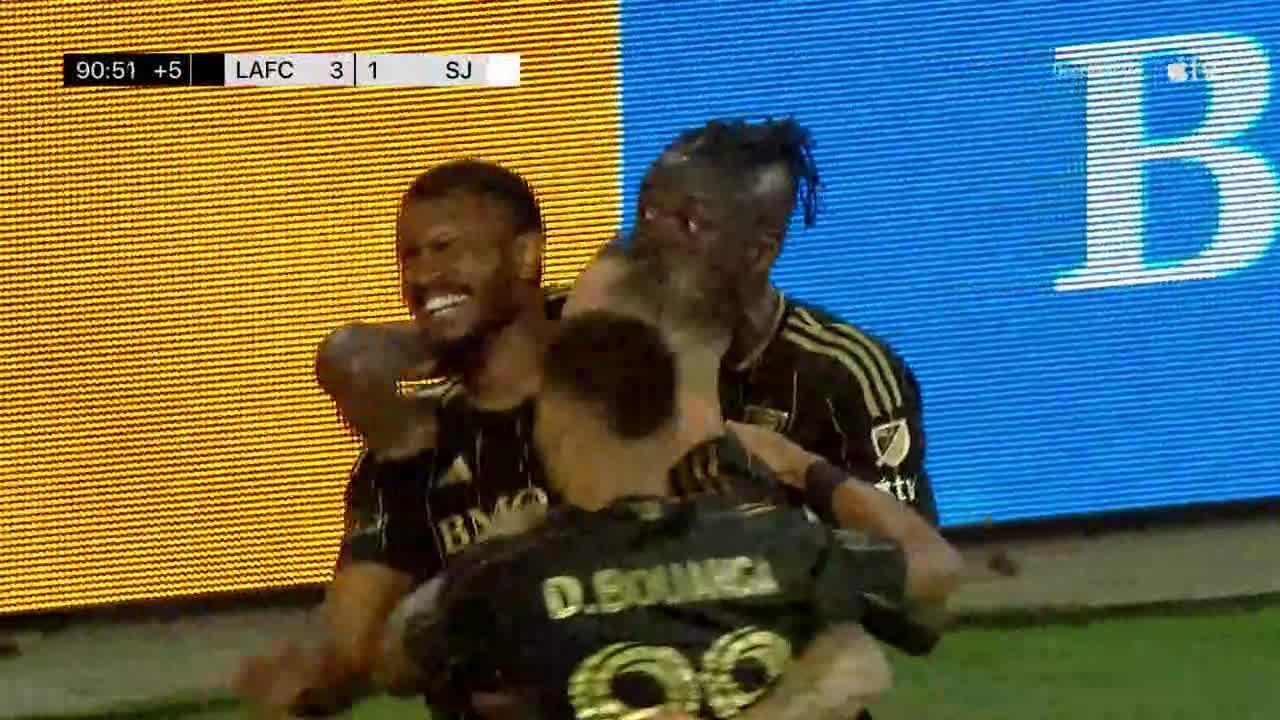 Marlon header seals 3-1 win for LAFC