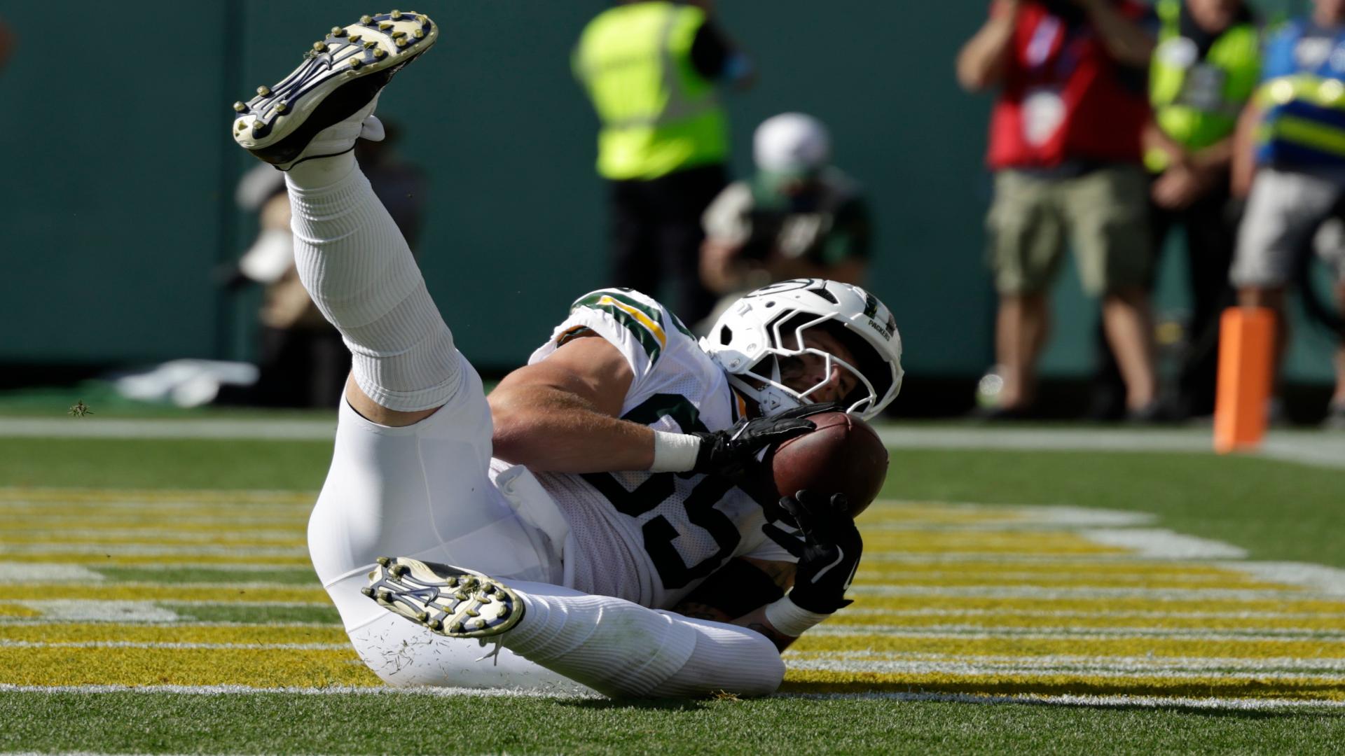 Tucker Kraft makes a diving catch for a Packers TD