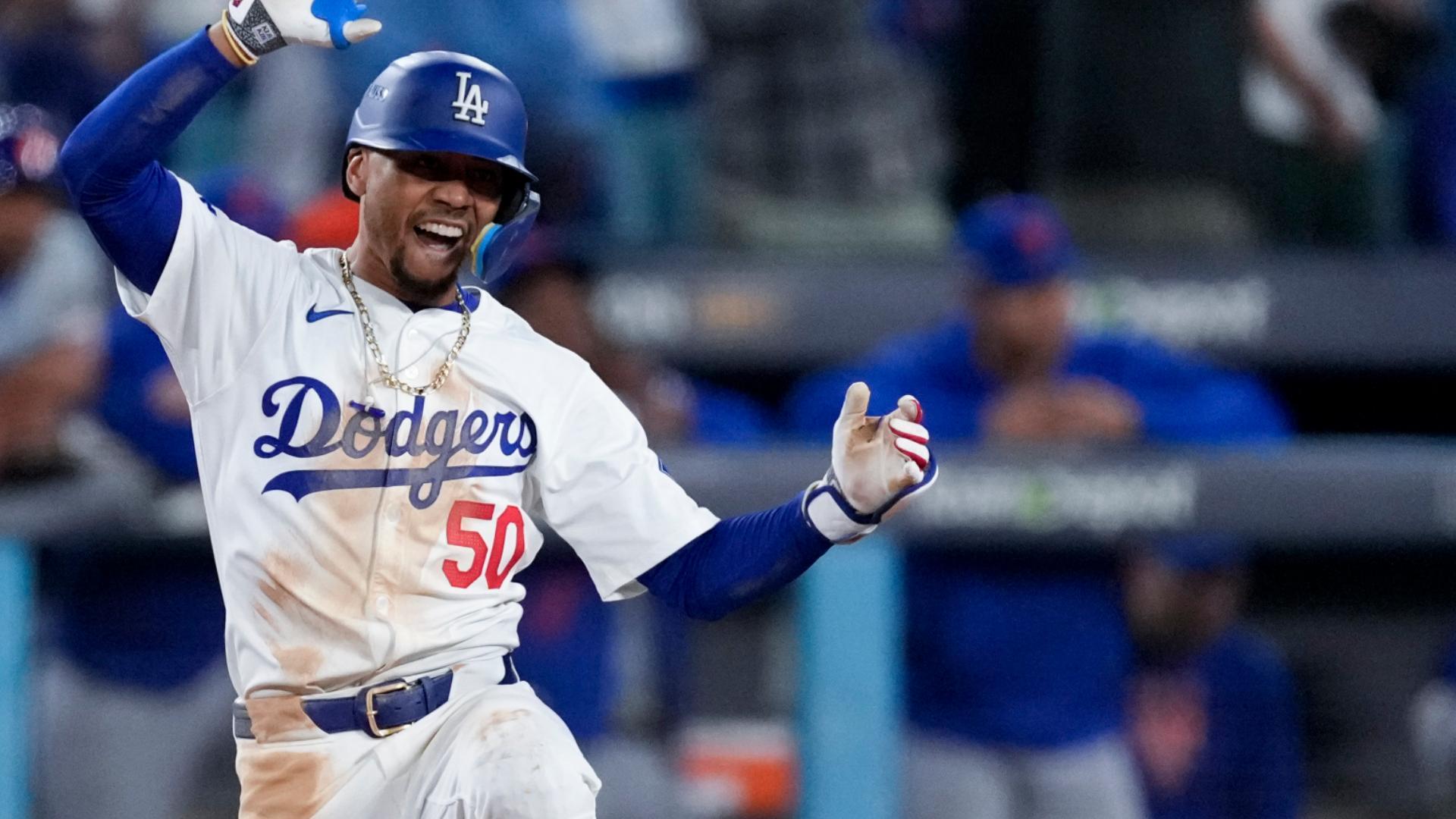 Dodgers pull away with big eighth inning