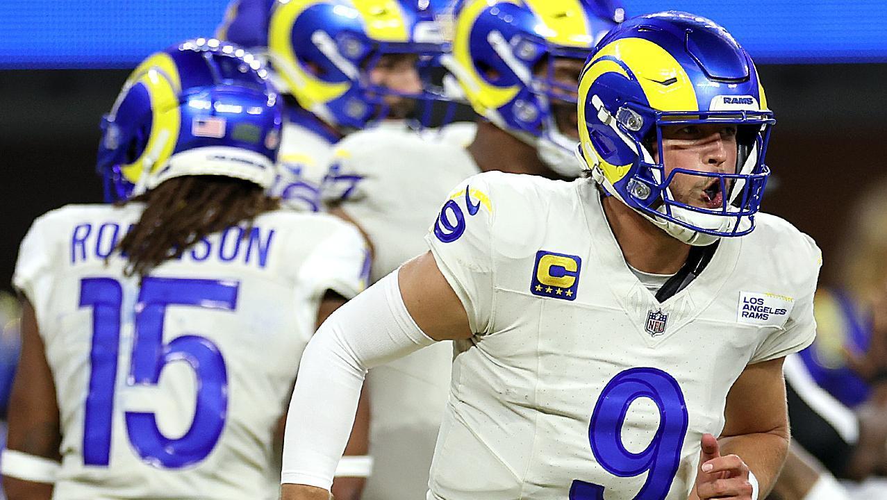 Matthew Stafford carves Vikings for 4 TDs in Rams win