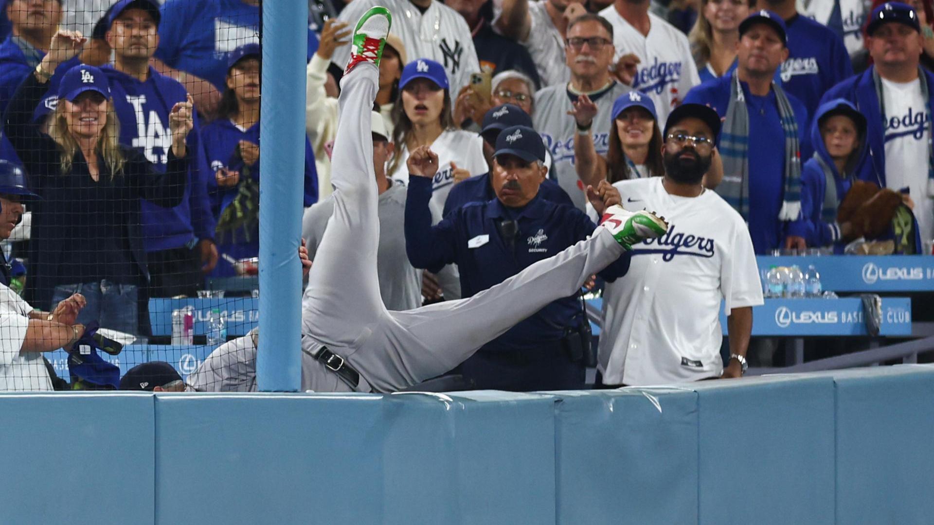 Alex Verdugo robs Shohei Ohtani with miraculous grab into stands