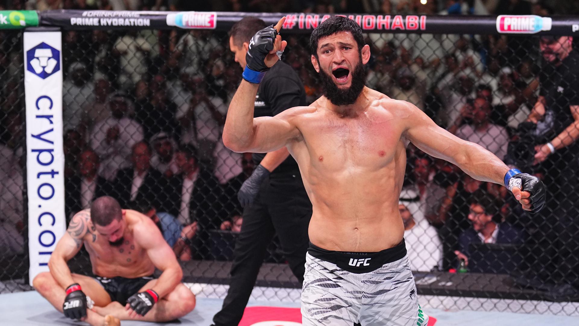 Khamzat Chimaev remains perfect with first-round submission win