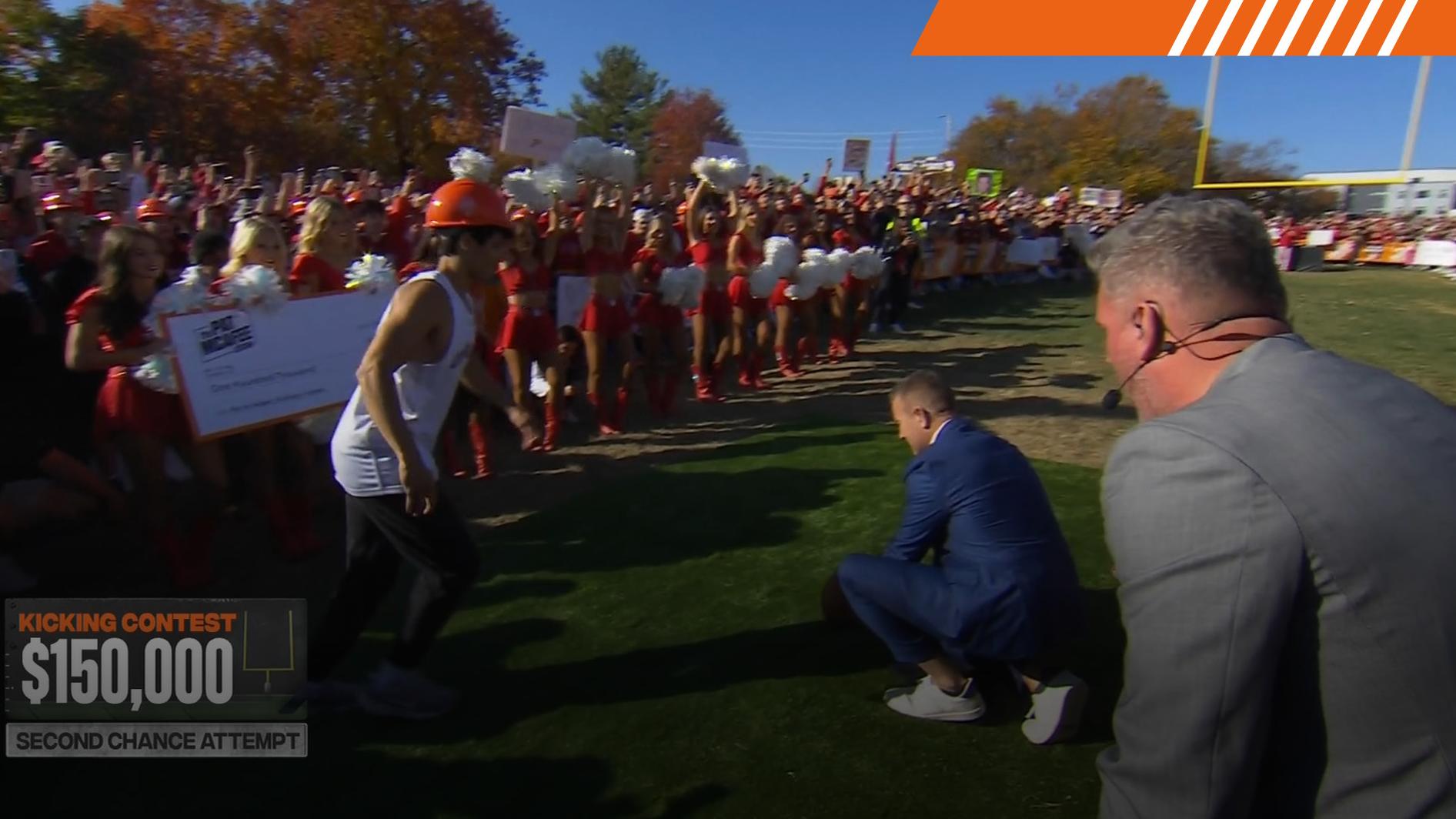 Does Pat McAfee's pep talk work on this $150K kick attempt?