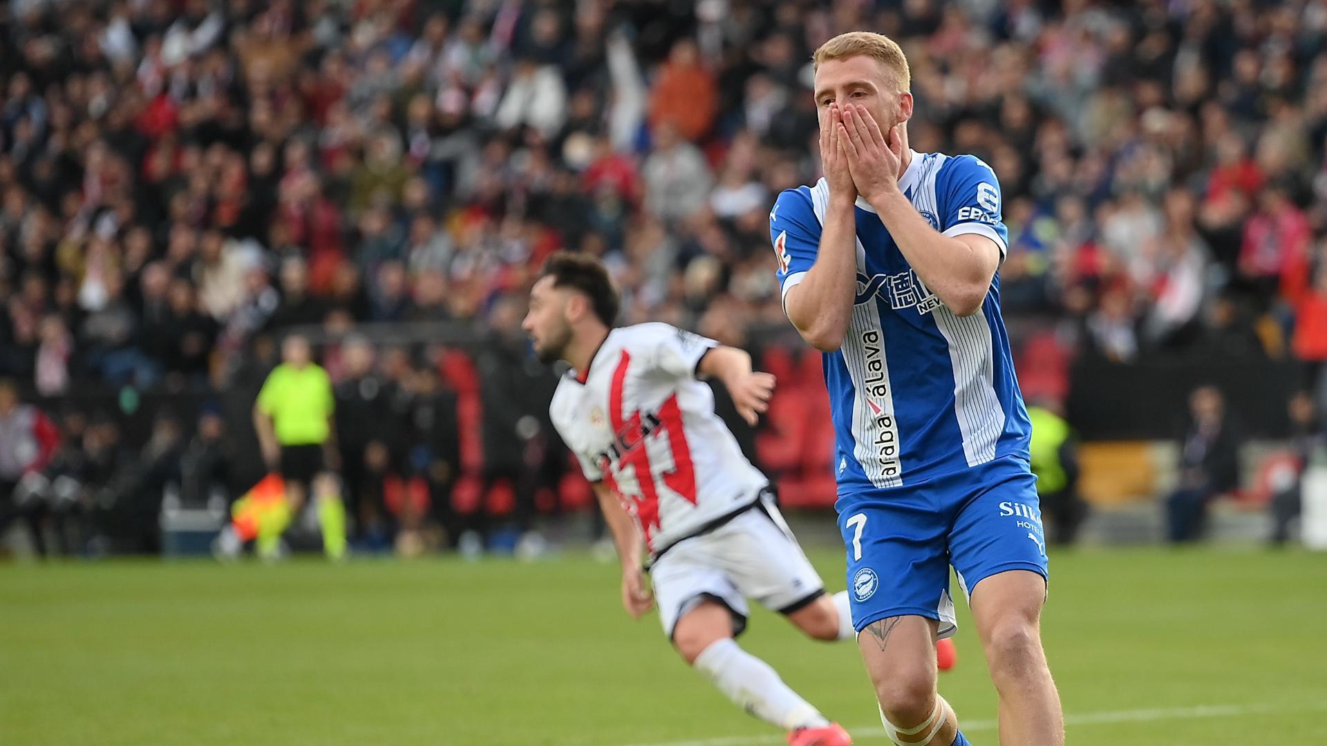 Horror own goal gives Rayo Vallecano all three points against Alavés