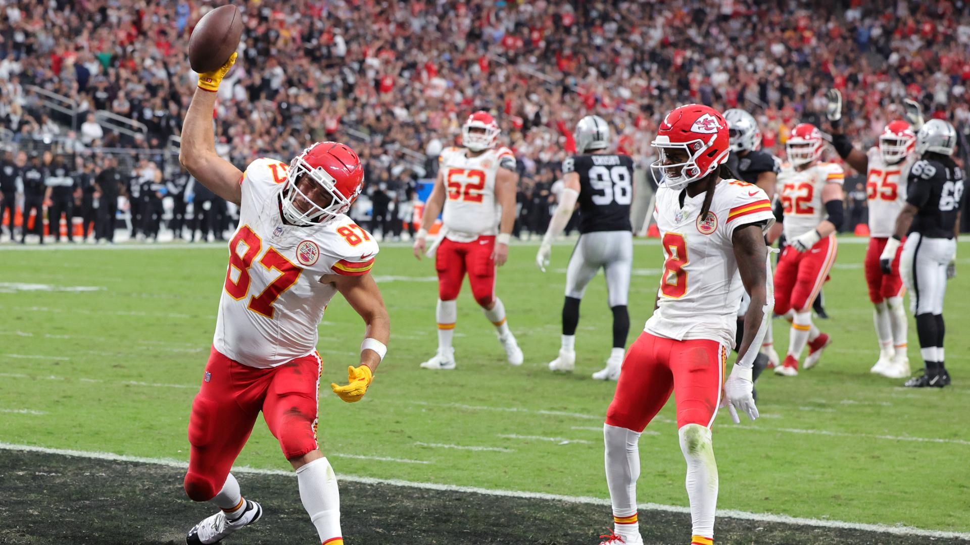 Travis Kelce emphatically spikes ball after first TD of season