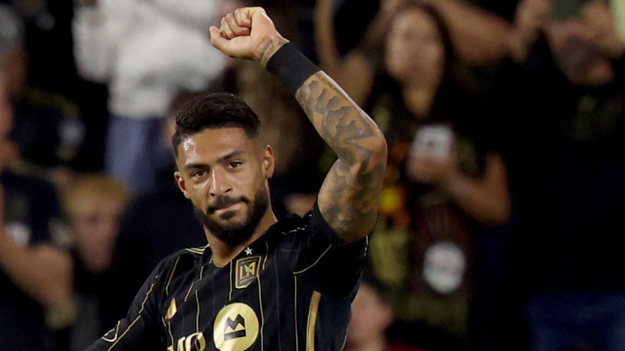 Denis Bouanga slots in the go-ahead penalty for LAFC